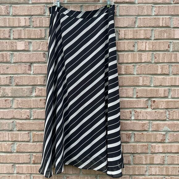 NWT Ann Taylor Striped Black and White Women's Skirt - Picture 1 of 7